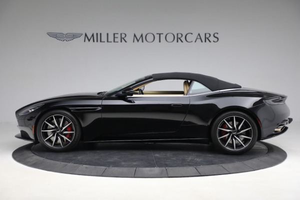 Used 2019 Aston Martin DB11 Volante for sale $139,900 at Maserati of Westport in Westport CT 06880 13