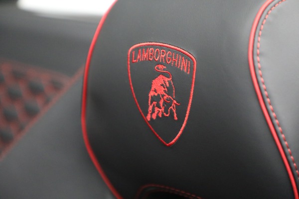 Used 2021 Lamborghini Huracan LP 610-2 EVO Spyder for sale Call for price at Maserati of Westport in Westport CT 06880 27