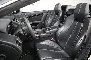 Used 2009 Aston Martin V8 Vantage Roadster for sale $59,900 at Maserati of Westport in Westport CT 06880 21
