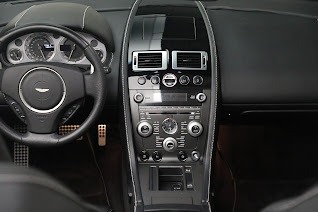 Used 2009 Aston Martin V8 Vantage Roadster for sale $59,900 at Maserati of Westport in Westport CT 06880 26