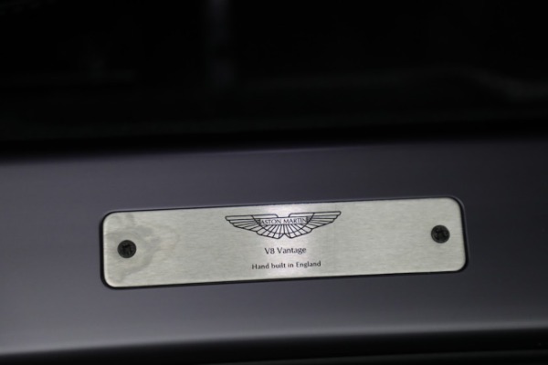 Used 2009 Aston Martin V8 Vantage Roadster for sale Sold at Maserati of Westport in Westport CT 06880 27