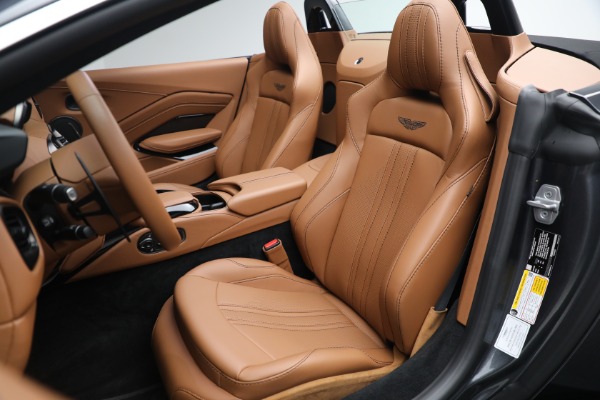 New 2023 Aston Martin Vantage V8 for sale $201,486 at Maserati of Westport in Westport CT 06880 21