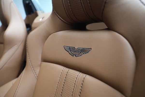 New 2023 Aston Martin Vantage V8 for sale $201,486 at Maserati of Westport in Westport CT 06880 22