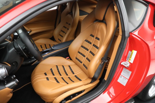 Used 2018 Ferrari 812 Superfast for sale $385,900 at Maserati of Westport in Westport CT 06880 15