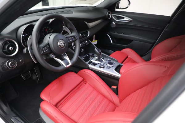 New 2023 Alfa Romeo Giulia Veloce for sale $53,085 at Maserati of Westport in Westport CT 06880 14
