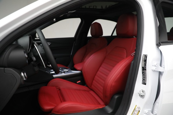 New 2023 Alfa Romeo Giulia Veloce for sale $53,085 at Maserati of Westport in Westport CT 06880 16