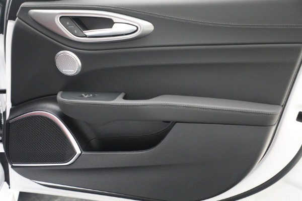 New 2023 Alfa Romeo Giulia Veloce for sale $53,085 at Maserati of Westport in Westport CT 06880 21