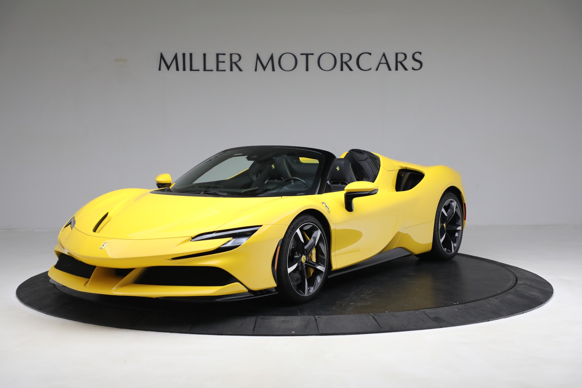 Used 2022 Ferrari SF90 Spider for sale $775,900 at Maserati of Westport in Westport CT 06880 1