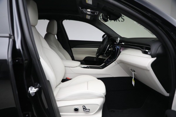 New 2023 Maserati Grecale Modena for sale $85,101 at Maserati of Westport in Westport CT 06880 16