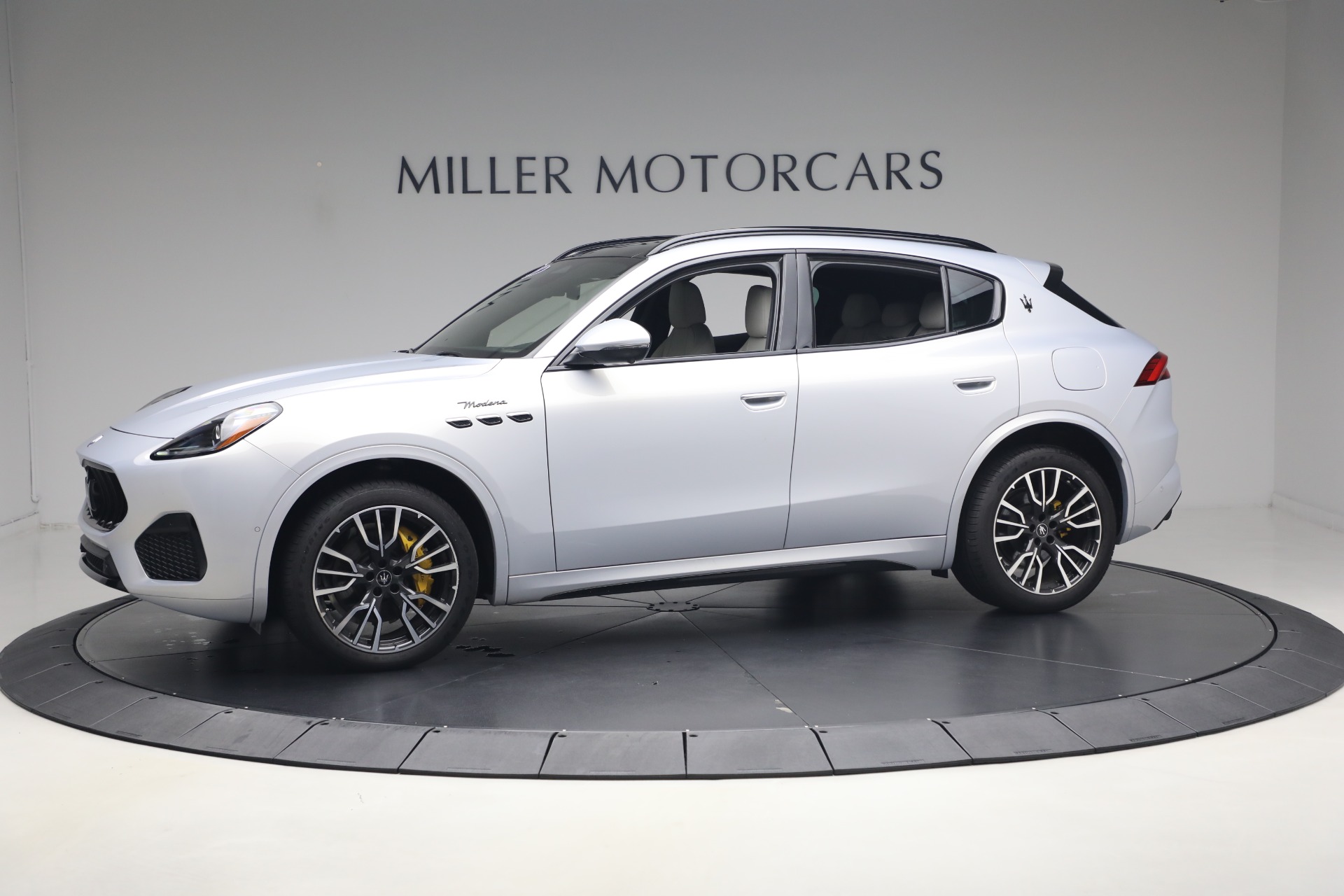 Used 2023 Maserati Grecale Modena for sale $44,900 at Maserati of Westport in Westport CT 06880 1
