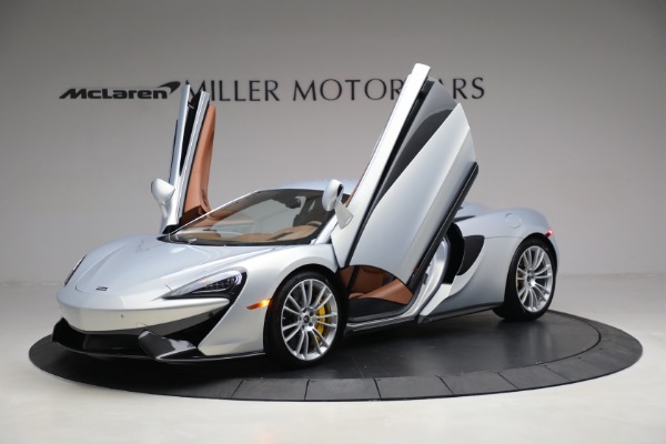 Used 2017 McLaren 570S for sale $164,900 at Maserati of Westport in Westport CT 06880 14