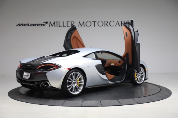 Used 2017 McLaren 570S for sale $164,900 at Maserati of Westport in Westport CT 06880 16