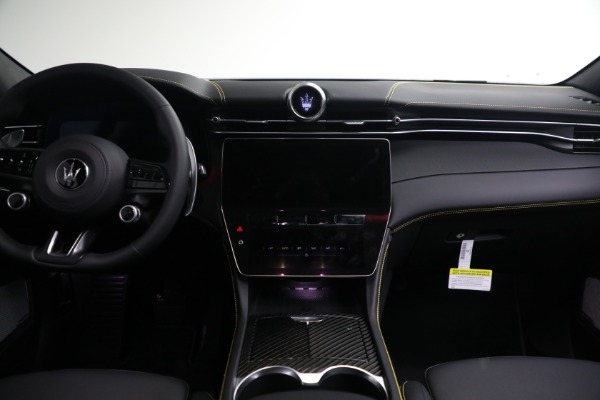 New 2023 Maserati Grecale Trofeo for sale $121,455 at Maserati of Westport in Westport CT 06880 22