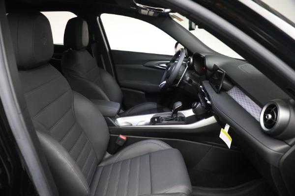New 2024 Alfa Romeo Tonale Veloce for sale $55,290 at Maserati of Westport in Westport CT 06880 15