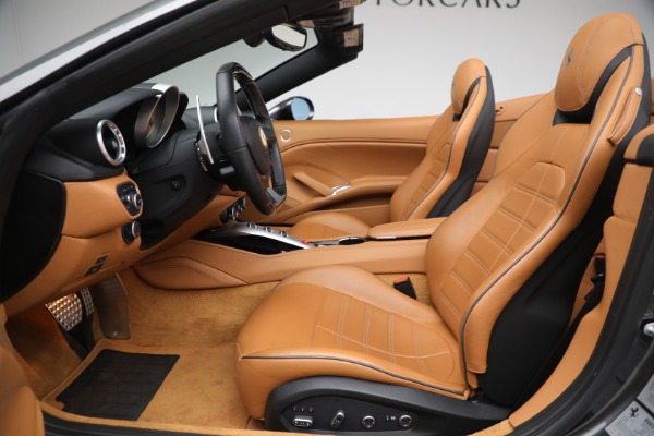 Used 2017 Ferrari California T for sale $151,900 at Maserati of Westport in Westport CT 06880 16