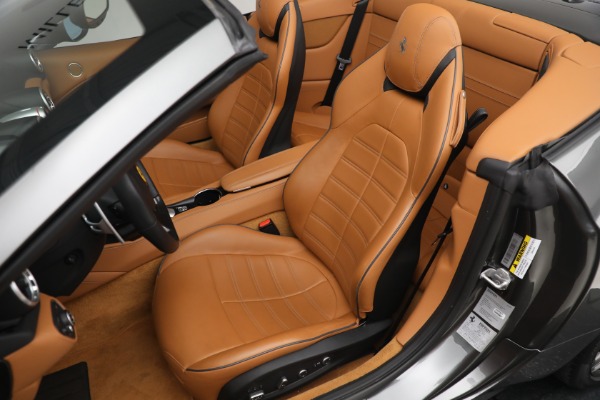 Used 2017 Ferrari California T for sale $151,900 at Maserati of Westport in Westport CT 06880 17