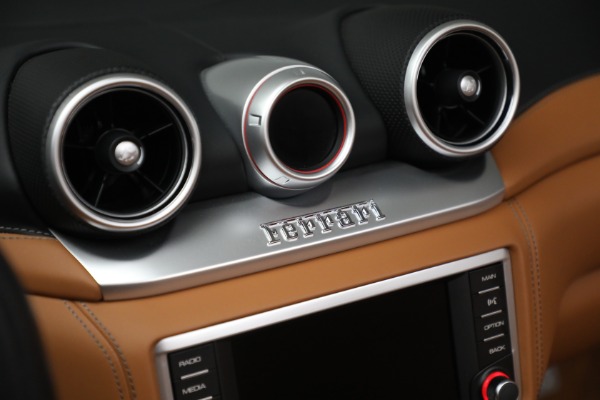 Used 2017 Ferrari California T for sale $151,900 at Maserati of Westport in Westport CT 06880 26