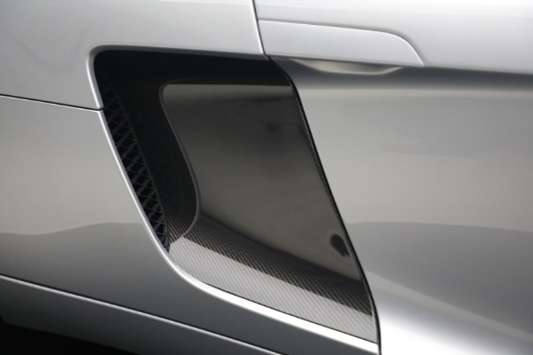 Used 2015 Audi R8 4.2 quattro Spyder for sale $149,900 at Maserati of Westport in Westport CT 06880 27