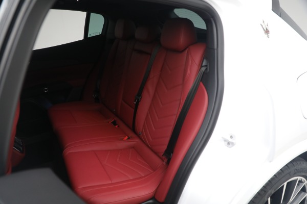 Used 2023 Maserati Grecale Trofeo for sale Sold at Maserati of Westport in Westport CT 06880 21