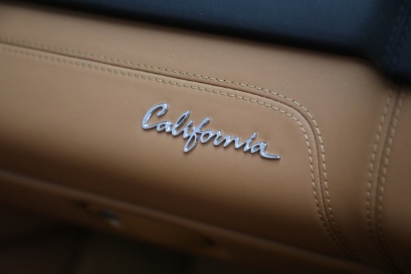 Used 2014 Ferrari California for sale $136,900 at Maserati of Westport in Westport CT 06880 27