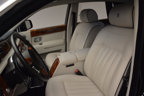 Used 2011 Rolls-Royce Phantom for sale Sold at Maserati of Westport in Westport CT 06880 11
