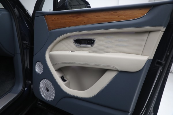 Used 2023 Bentley Bentayga EWB Azure V8 for sale $267,900 at Maserati of Westport in Westport CT 06880 20