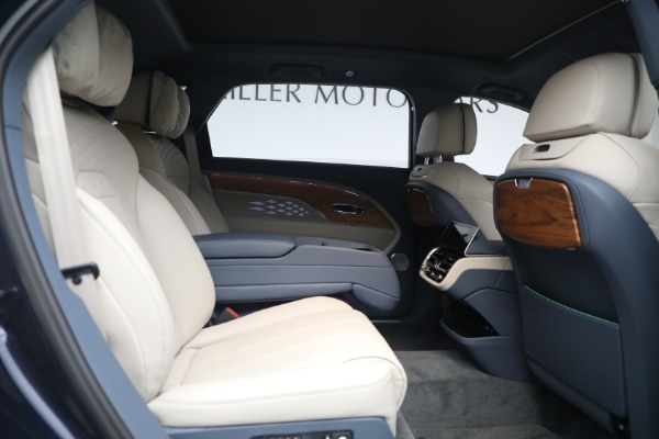 Used 2023 Bentley Bentayga EWB Azure V8 for sale $267,900 at Maserati of Westport in Westport CT 06880 23
