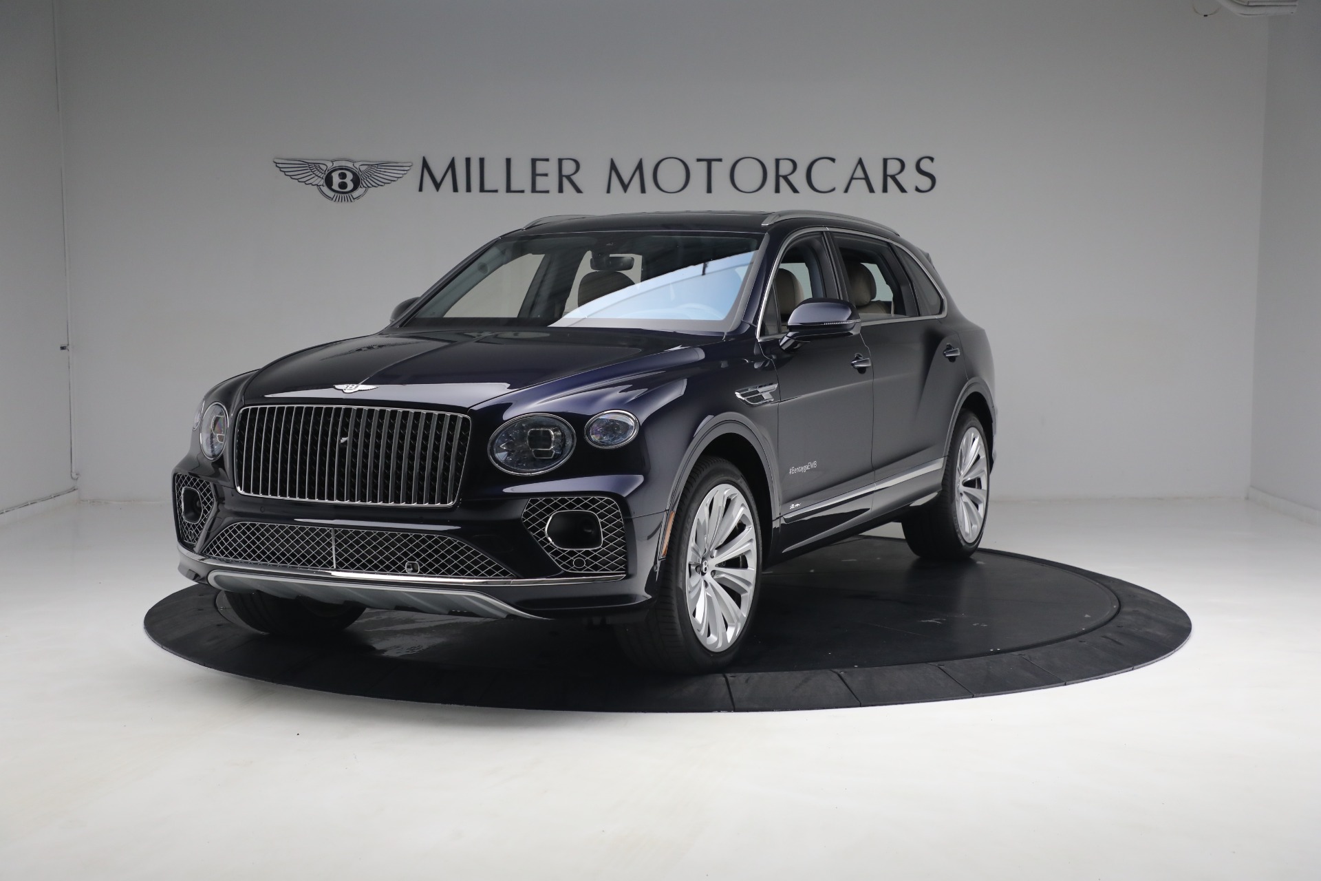 Used 2023 Bentley Bentayga EWB Azure V8 for sale $267,900 at Maserati of Westport in Westport CT 06880 1
