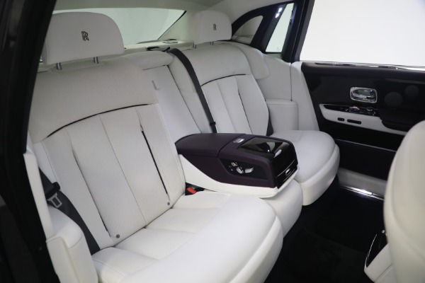 Used 2018 Rolls-Royce Phantom for sale $339,895 at Maserati of Westport in Westport CT 06880 18