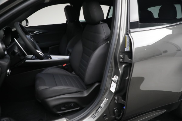 Used 2024 Alfa Romeo Tonale Hybrid Veloce for sale $28,900 at Maserati of Westport in Westport CT 06880 21