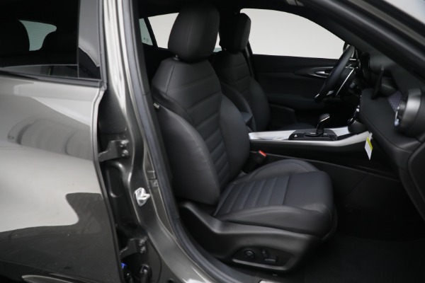 New 2024 Alfa Romeo Tonale Veloce for sale $57,300 at Maserati of Westport in Westport CT 06880 22