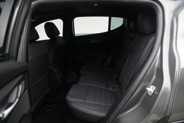 Used 2024 Alfa Romeo Tonale Hybrid Veloce for sale $28,900 at Maserati of Westport in Westport CT 06880 23