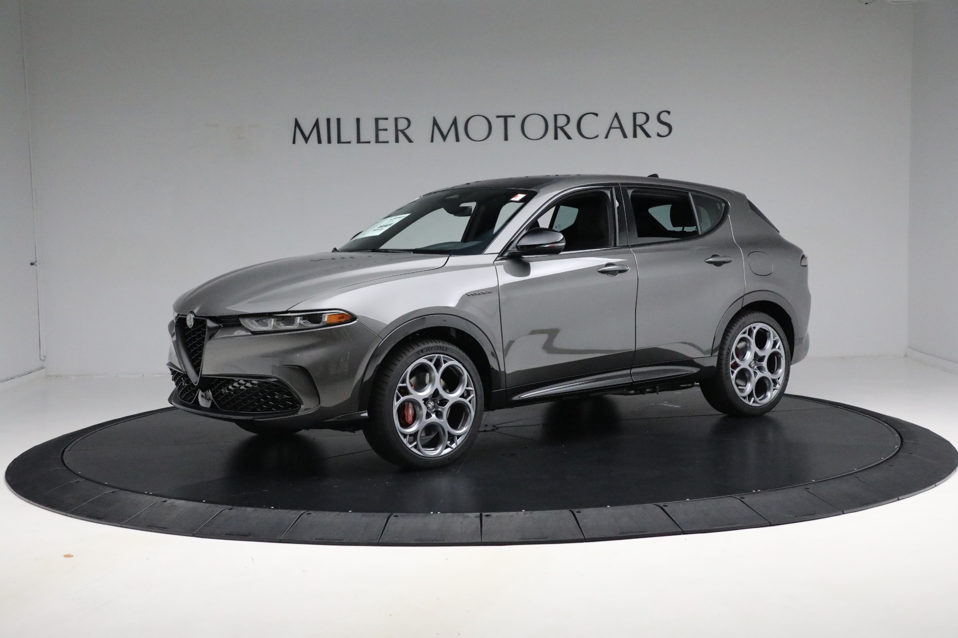 Used 2024 Alfa Romeo Tonale Hybrid Veloce for sale $28,900 at Maserati of Westport in Westport CT 06880 1