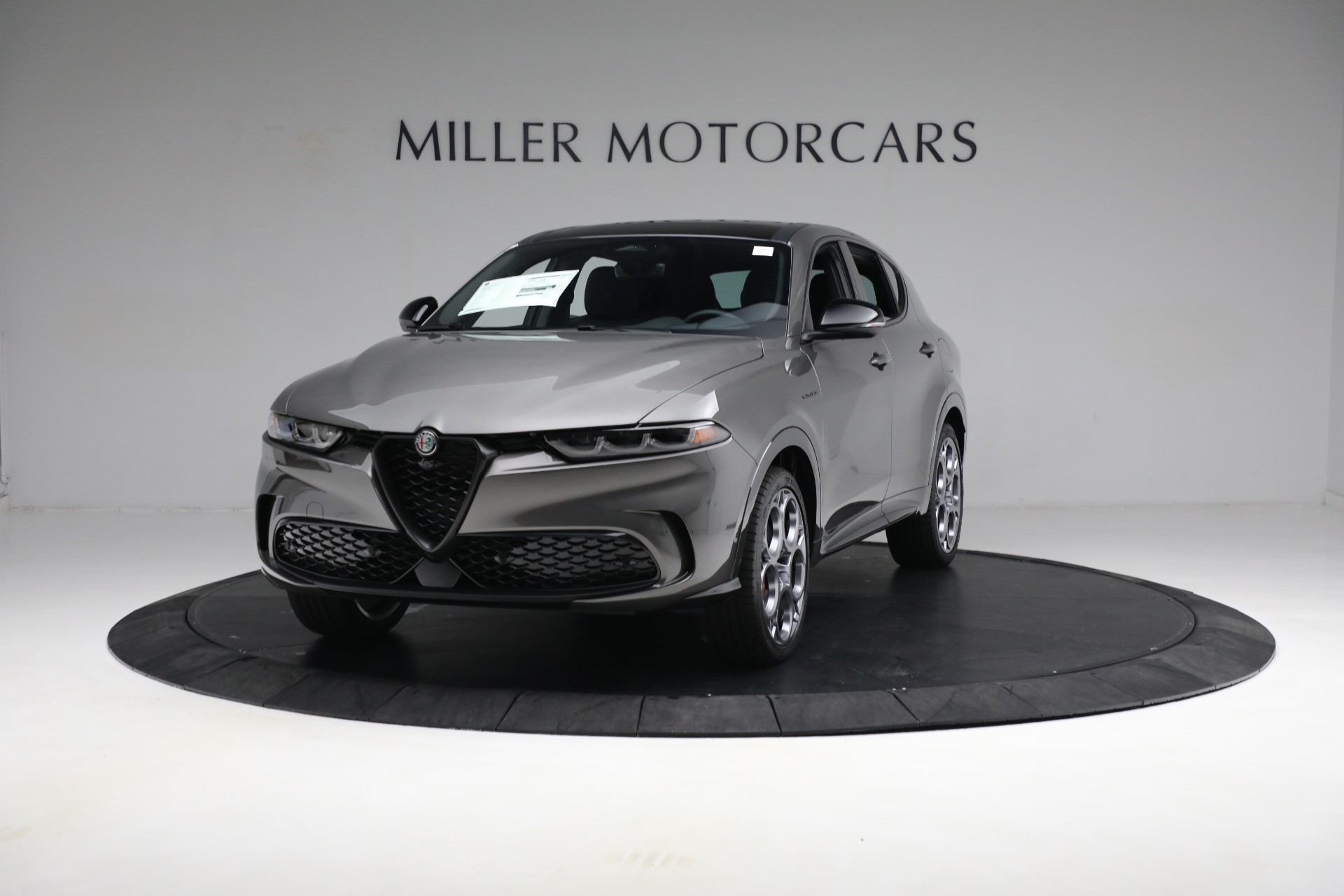 New 2024 Alfa Romeo Tonale Veloce for sale $55,300 at Maserati of Westport in Westport CT 06880 1