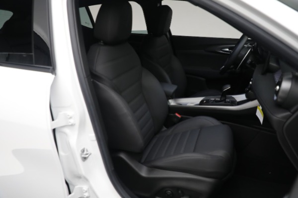 New 2024 Alfa Romeo Tonale Veloce for sale $56,640 at Maserati of Westport in Westport CT 06880 21