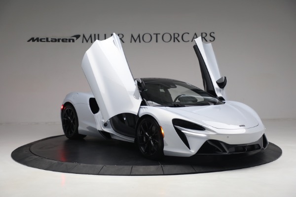 New 2023 McLaren Artura TechLux for sale $279,835 at Maserati of Westport in Westport CT 06880 17
