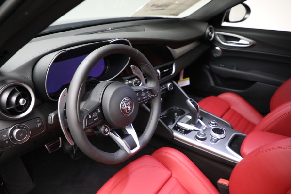 New 2024 Alfa Romeo Giulia Veloce for sale Sold at Maserati of Westport in Westport CT 06880 23