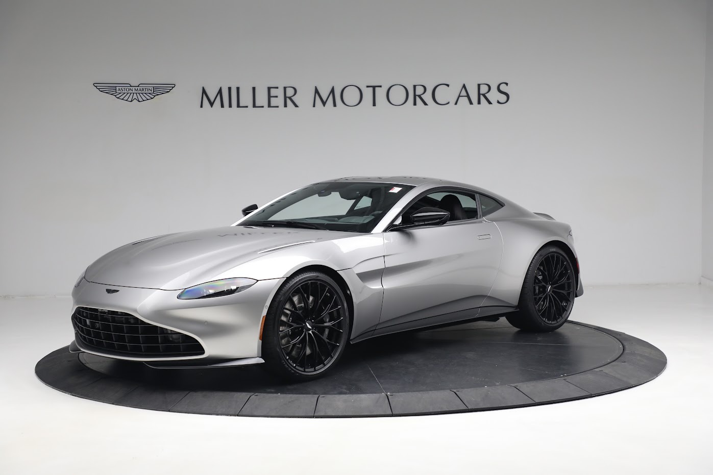 New 2023 Aston Martin Vantage V8 for sale $202,286 at Maserati of Westport in Westport CT 06880 1