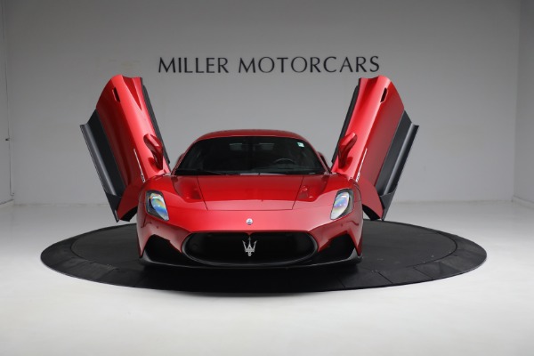 Used 2022 Maserati MC20 for sale $229,900 at Maserati of Westport in Westport CT 06880 13