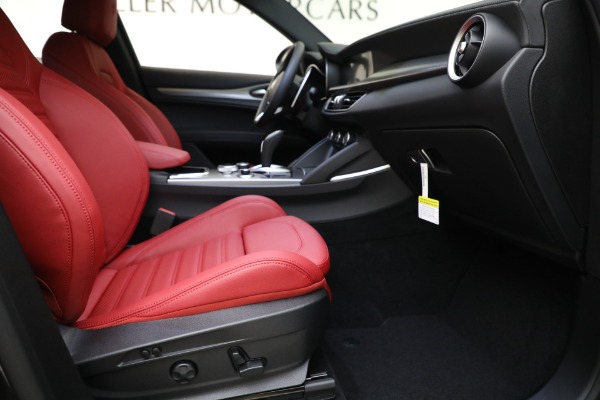 New 2023 Alfa Romeo Stelvio Veloce for sale $48,900 at Maserati of Westport in Westport CT 06880 17