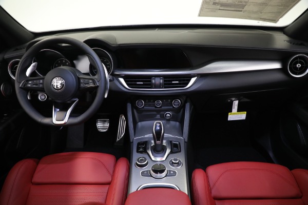 New 2023 Alfa Romeo Stelvio Veloce for sale $48,900 at Maserati of Westport in Westport CT 06880 23