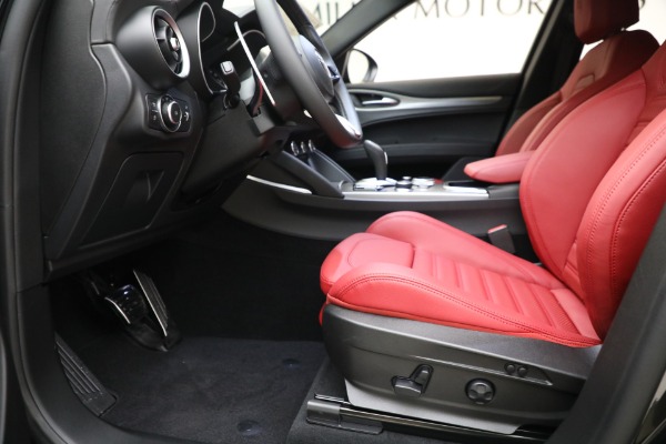 New 2023 Alfa Romeo Stelvio Veloce for sale $48,900 at Maserati of Westport in Westport CT 06880 25