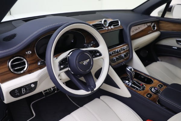 New 2023 Bentley Bentayga EWB Azure V8 for sale $292,110 at Maserati of Westport in Westport CT 06880 18