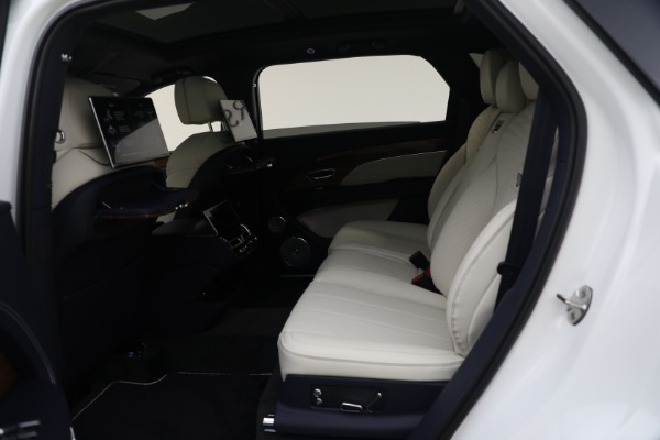 New 2023 Bentley Bentayga EWB Azure V8 for sale $292,110 at Maserati of Westport in Westport CT 06880 22