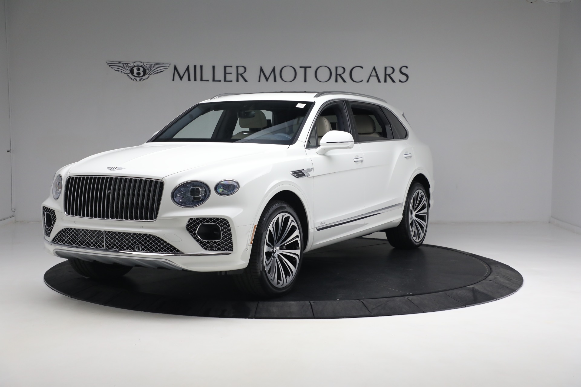 New 2023 Bentley Bentayga EWB Azure V8 for sale $292,110 at Maserati of Westport in Westport CT 06880 1