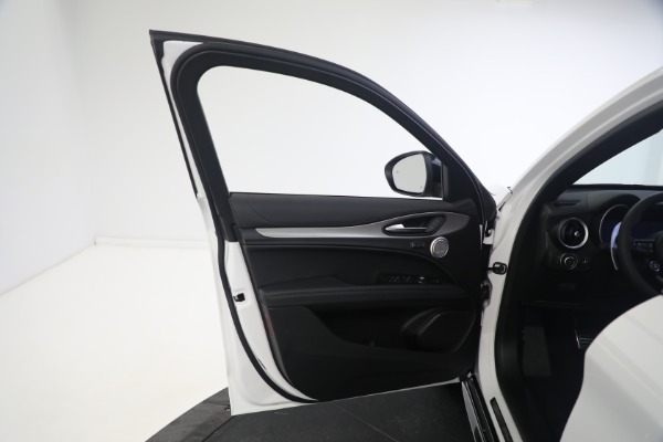 New 2024 Alfa Romeo Stelvio Veloce for sale $56,095 at Maserati of Westport in Westport CT 06880 25