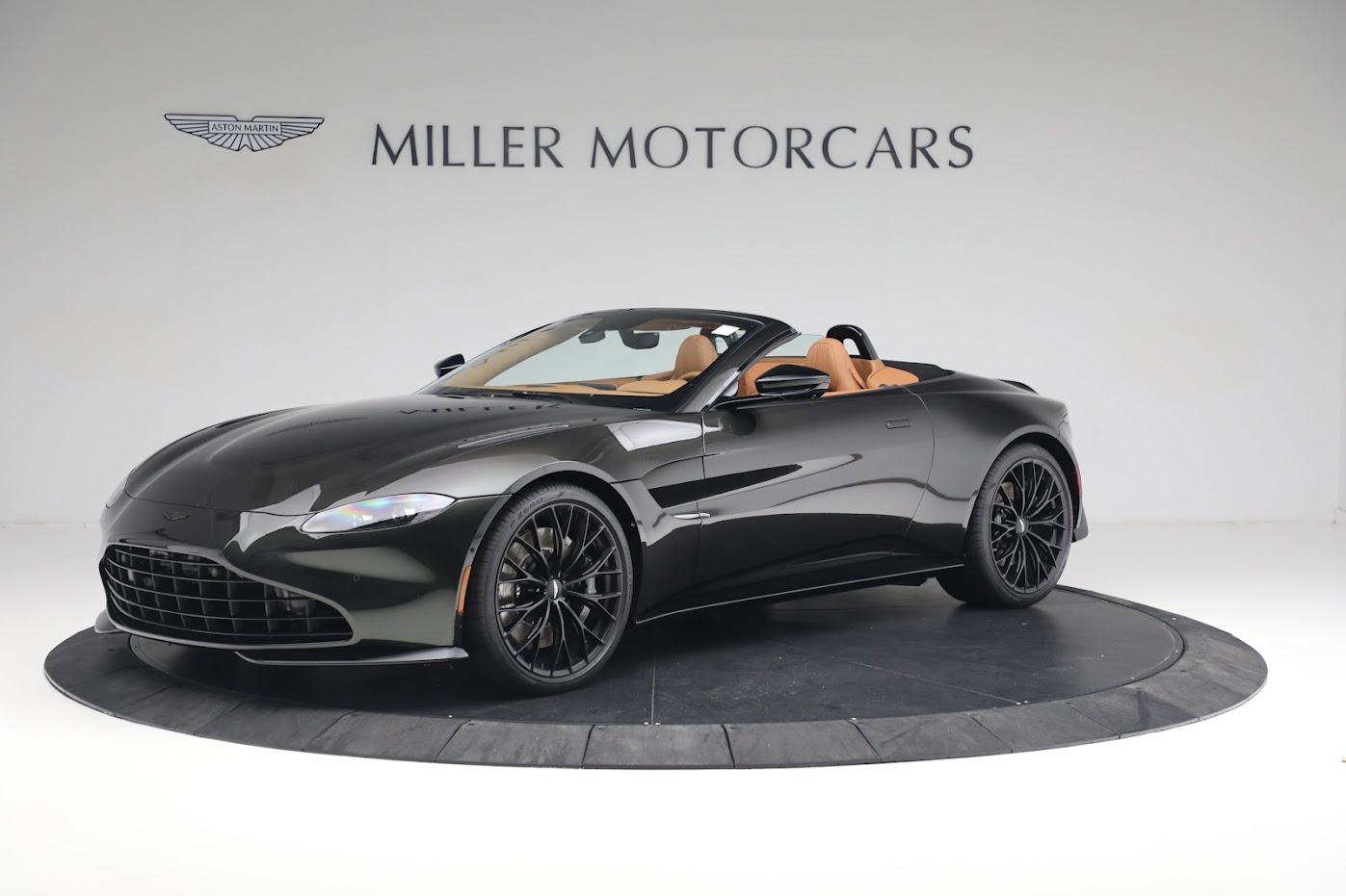 New 2023 Aston Martin Vantage V8 for sale $209,886 at Maserati of Westport in Westport CT 06880 1