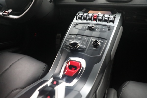 Used 2015 Lamborghini Huracan LP 610-4 for sale $219,900 at Maserati of Westport in Westport CT 06880 24