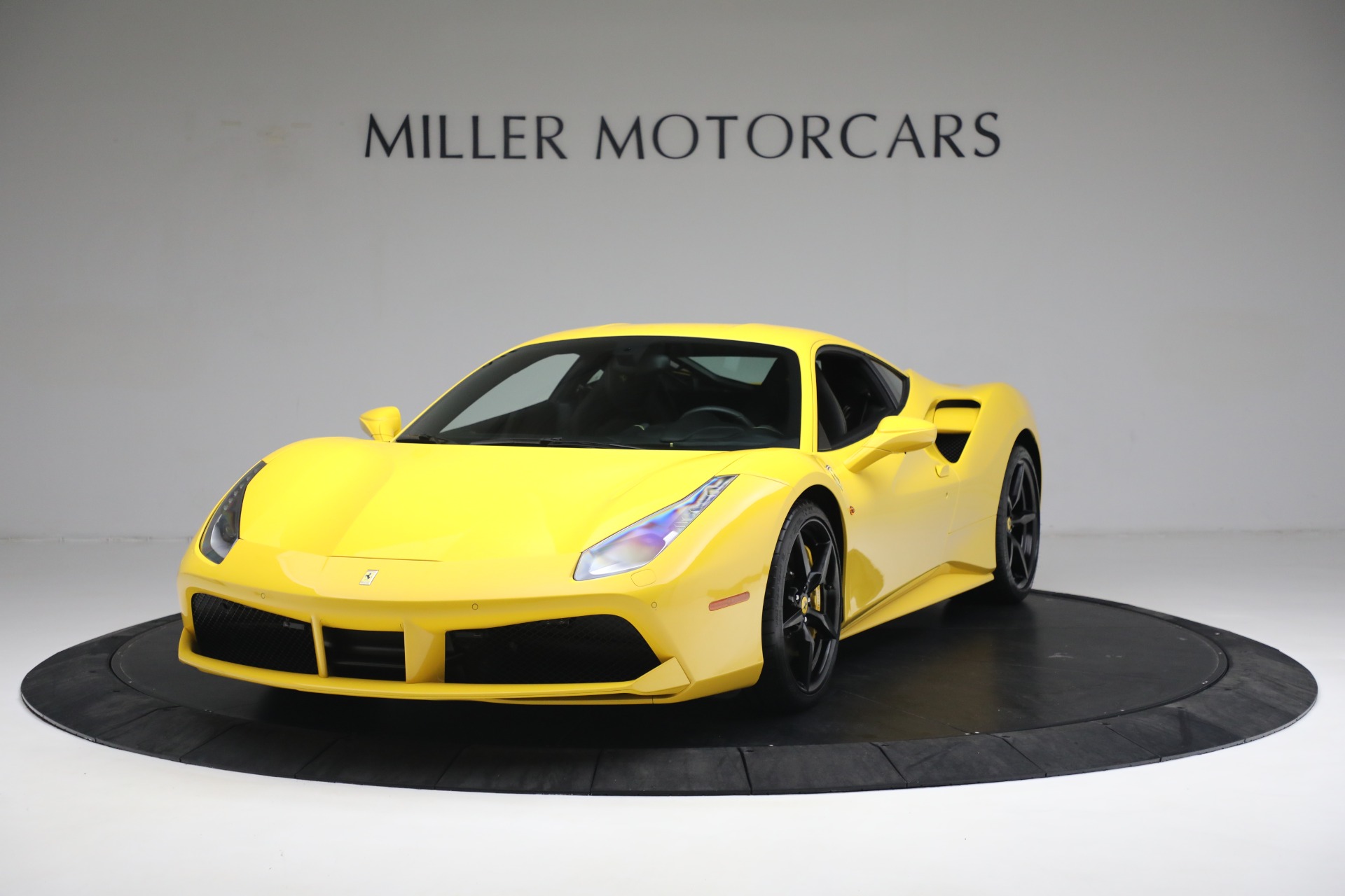 Used 2016 Ferrari 488 GTB for sale $249,900 at Maserati of Westport in Westport CT 06880 1