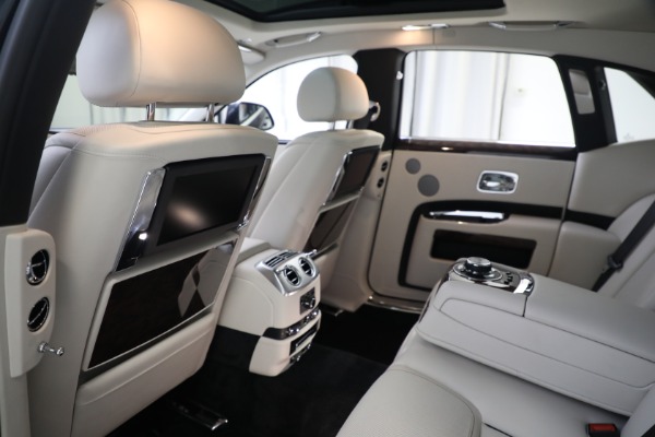 Used 2019 Rolls-Royce Ghost for sale $225,895 at Maserati of Westport in Westport CT 06880 24